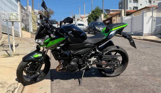 KAWASAKI Z400 KAWASAKI Z400